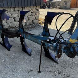 Ransomes TSR-104 3 Furrow Reversible Plough Tractor Mounted