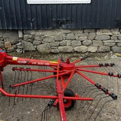 Kuhn GA 300 GM Hay Rake Tractor Mounted