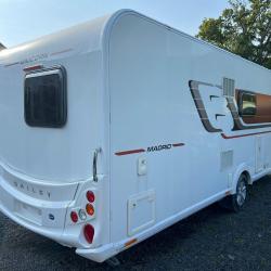 Bailey Unicorn Madrid Touring Caravan 3/4 Berth End Bathroom Twin Motor Movers